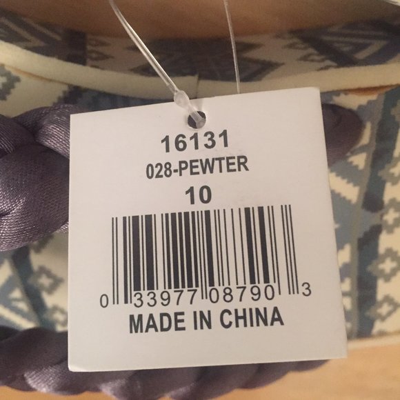 Muk Luks Platform Thong Sandals Size 10 Gray/Blue/Cream Geometric Motif - Picture 6 of 7